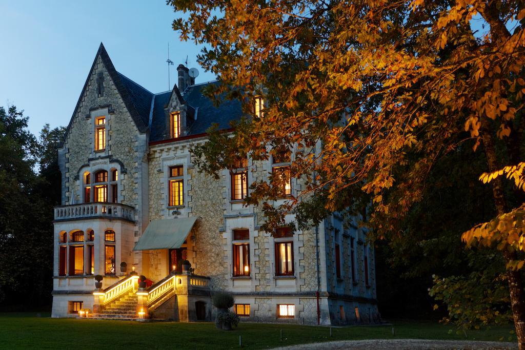Chateau La Thuiliere Saint-Front-de-Pradoux Екстер'єр фото