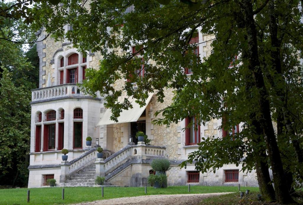 Chateau La Thuiliere Saint-Front-de-Pradoux Екстер'єр фото