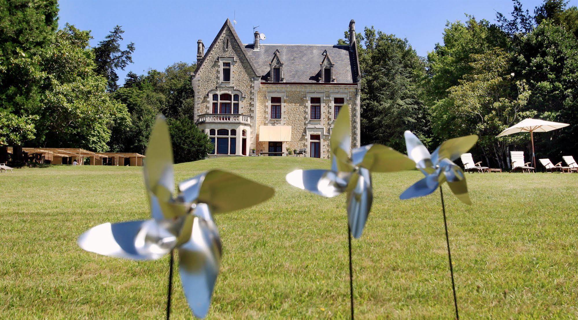 Chateau La Thuiliere Saint-Front-de-Pradoux Екстер'єр фото